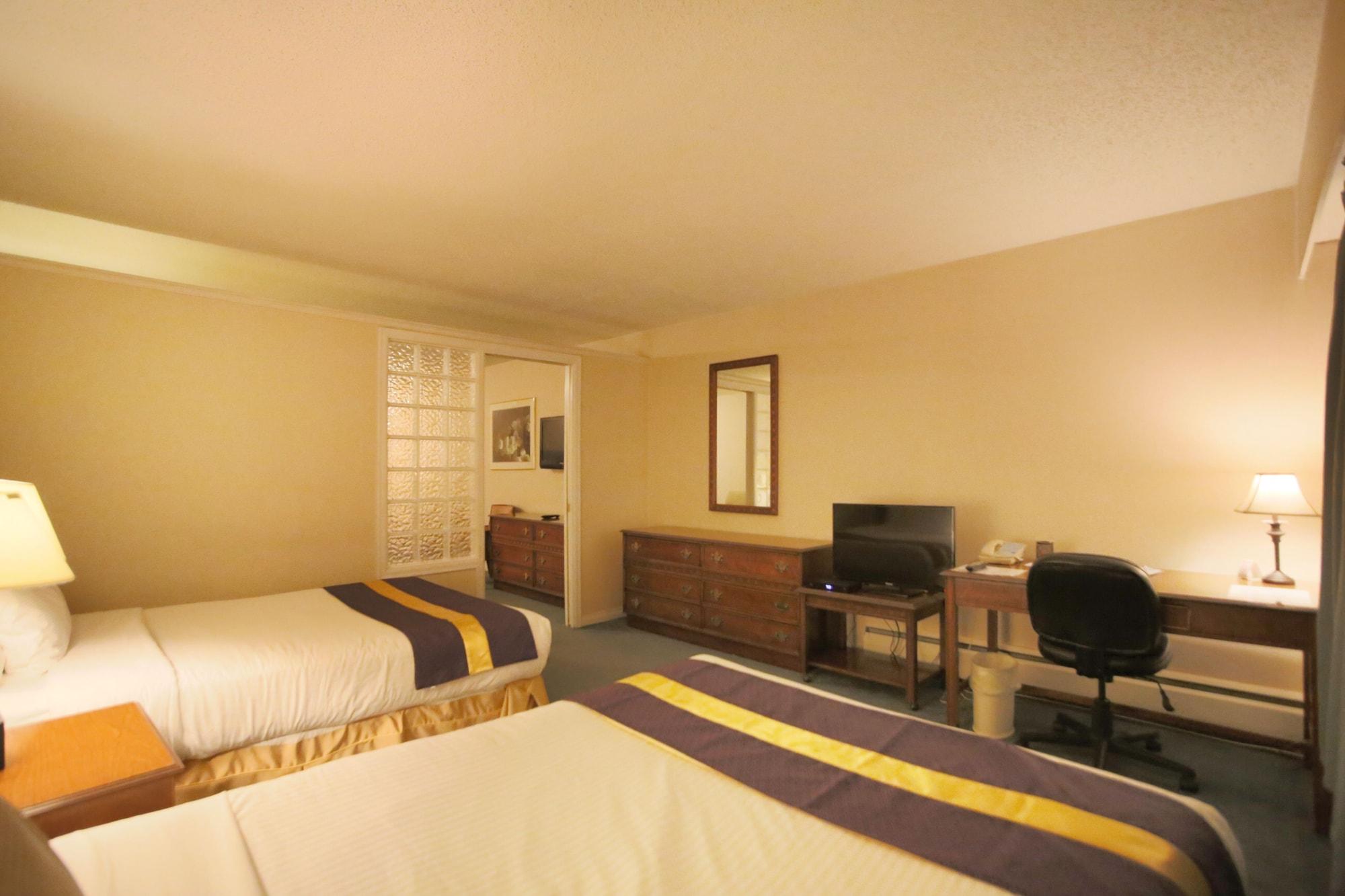 Howard Johnson Hotel By Wyndham Victoria Buitenkant foto