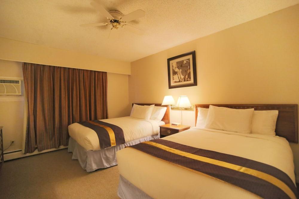 Howard Johnson Hotel By Wyndham Victoria Buitenkant foto