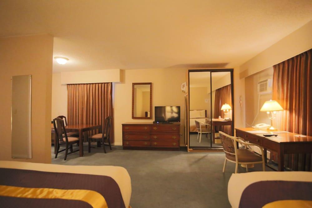 Howard Johnson Hotel By Wyndham Victoria Buitenkant foto