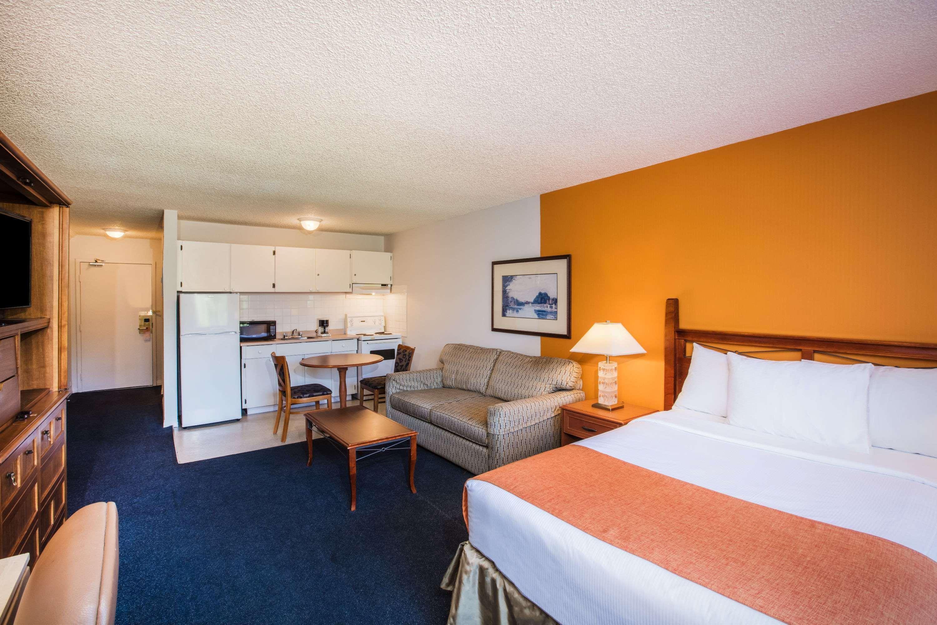 Howard Johnson Hotel By Wyndham Victoria Buitenkant foto
